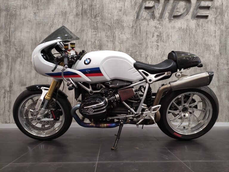 03f5c1f51a5d3a6368f442ea5a877007