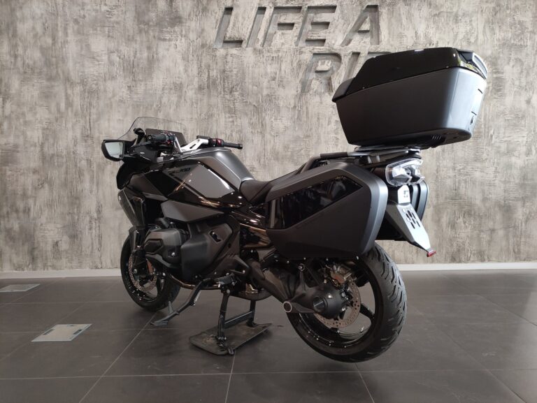 0591deefeceb1124daa8052a7803bff4