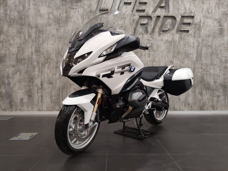 05f09e21bdd6157bd69d1c5cb5c30b73