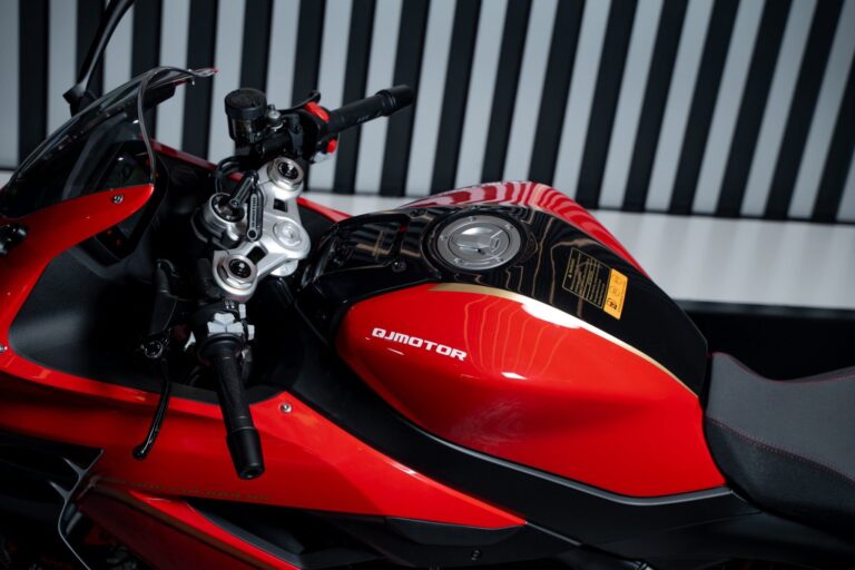 6dc198fc81253e8bac9d876277f2c10c