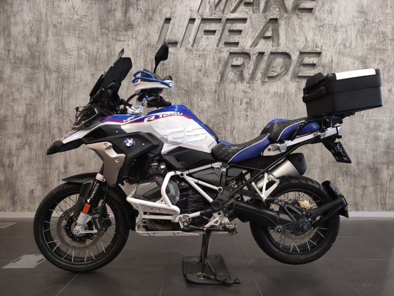 d448aad7273a42d25a1d4fcd47685211